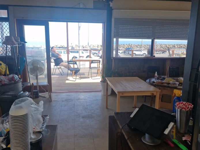 cafe-marine-shop-1