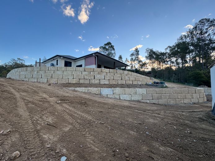 rockpro-earthmoving-retaining-wall-business-4