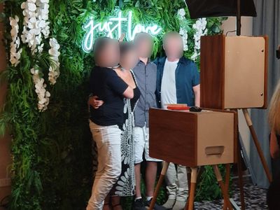 wedding-photo-booth-business-6