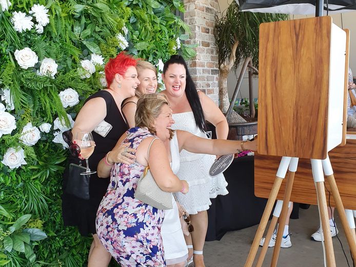 wedding-photo-booth-business-0