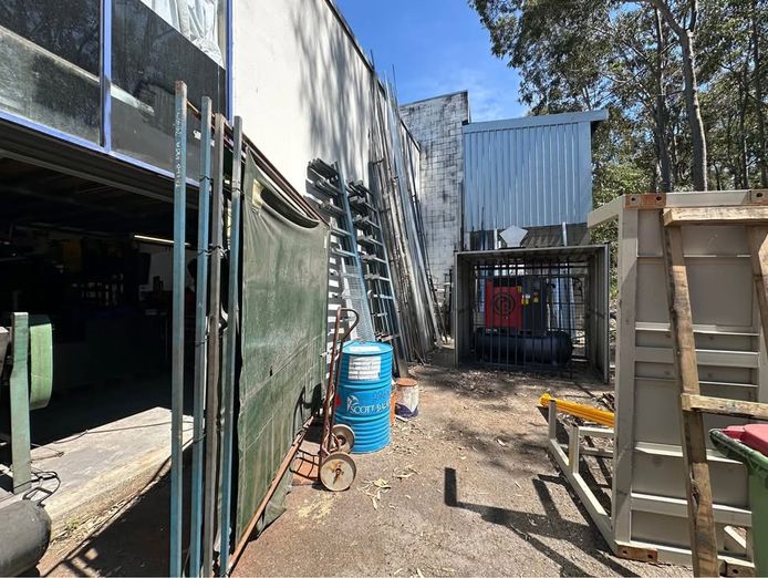 steel-fabrication-and-manufacturing-work-shop-2