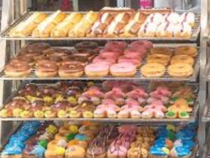 busy-coffee-donut-store-on-the-gold-coast-0
