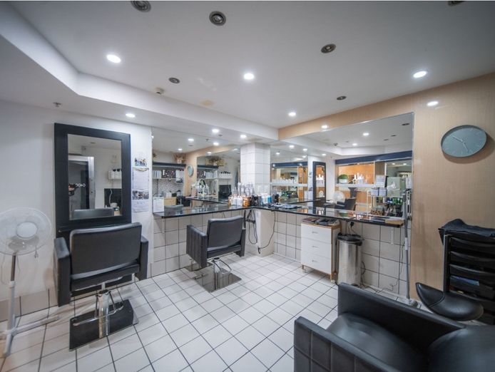 hair-salon-for-sale-in-pelican-waters-5