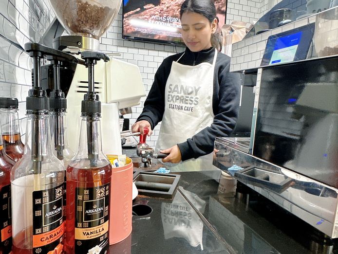 sandy-express-cafe-for-sale-prime-location-self-run-business-opportunity-6