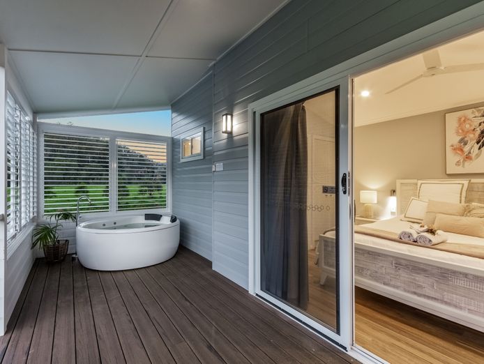life-style-business-romantic-cabins-in-picturesque-farming-landscape-7