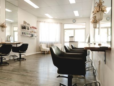 boutique-hair-salon-for-sale-0