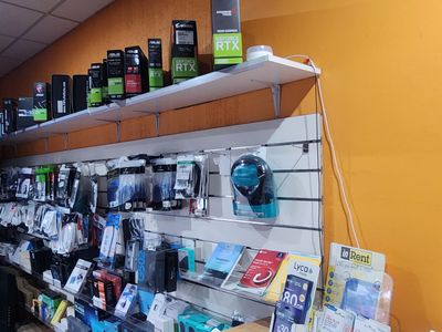 computers-mobiles-accessories-sales-and-repairs-5-days-a-week-high-traffic-0