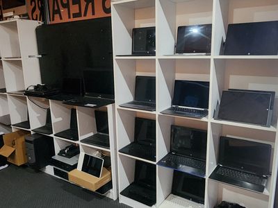 computers-mobiles-accessories-sales-and-repairs-5-days-a-week-high-traffic-1