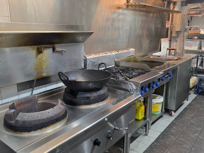 fully-equipped-restaurant-for-sale-low-rent-4k-walk-in-start-trading-0