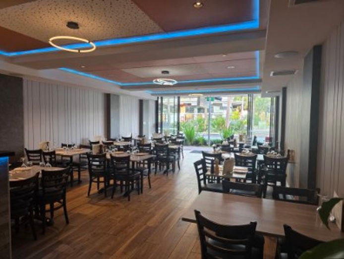 established-italian-restaurant-in-newport-great-growth-potential-0