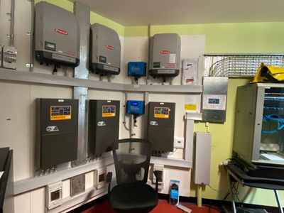 solar-battery-energy-solutions-4
