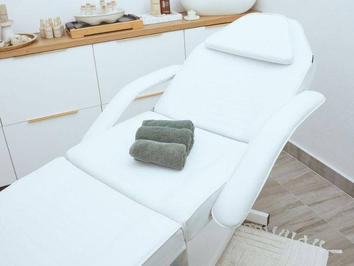 luxe-salon-fit-out-3-year-lease-inner-sydney-8