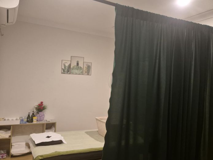 remedial-massage-business-for-sale-due-to-owners-relocation-4