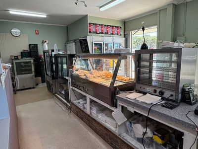 walk-in-take-over-the-oven-love-my-buns-in-gladstone-3