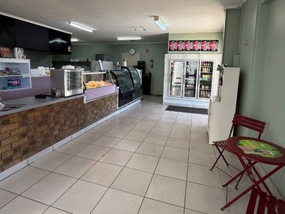 walk-in-take-over-the-oven-love-my-buns-in-gladstone-0