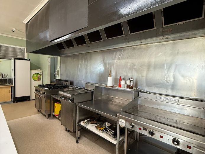 walk-in-take-over-the-oven-love-my-buns-in-gladstone-5