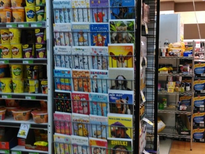 resale-greeting-card-franchise-25-current-shops-selling-under-stock-price-8