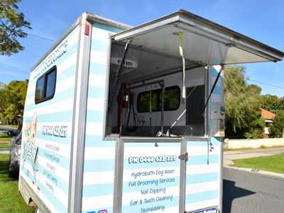2022-xl-king-trailer-mobile-dog-grooming-business-3