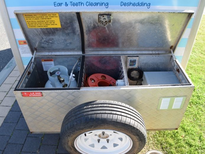 2022-xl-king-trailer-mobile-dog-grooming-business-5