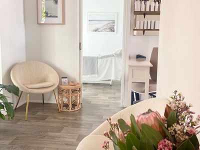 cosmetic-business-for-sale-prime-location-tightly-held-1