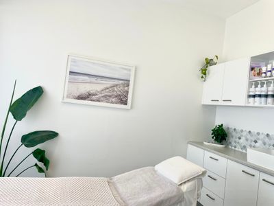 cosmetic-business-for-sale-prime-location-tightly-held-7