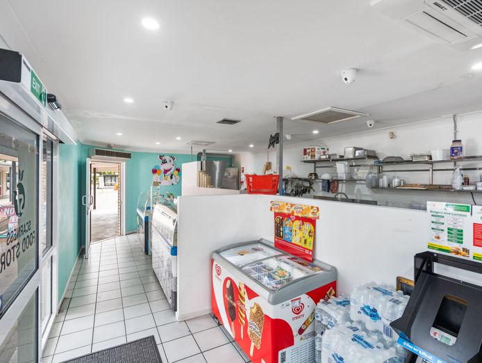 scarness-food-store-ice-creamery-6
