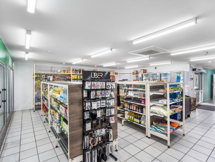 scarness-food-store-ice-creamery-5