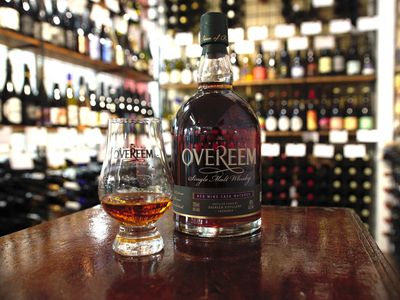 bottle-shop-and-bar-in-salamanca-0