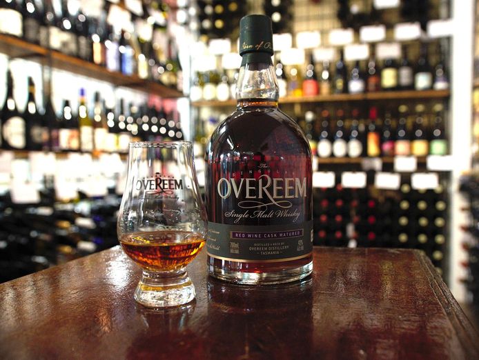 bottle-shop-and-bar-in-salamanca-0
