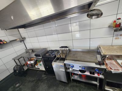 takeaway-cafe-in-industry-park-for-sale-4