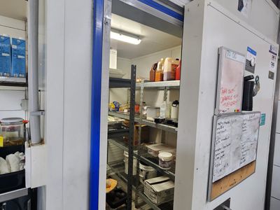 takeaway-cafe-in-industry-park-for-sale-8