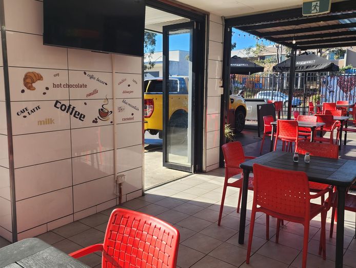 takeaway-cafe-in-industry-park-for-sale-1