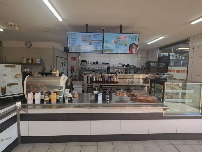 takeaway-cafe-in-industry-park-for-sale-0