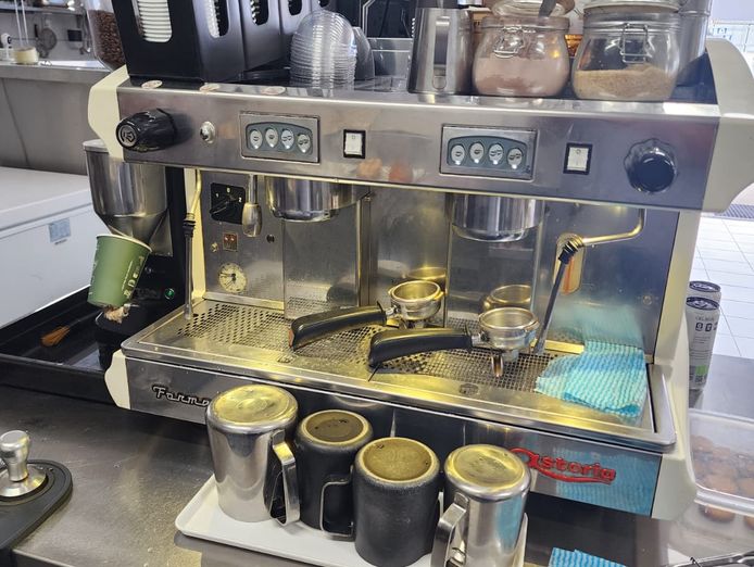 takeaway-cafe-in-industry-park-for-sale-6