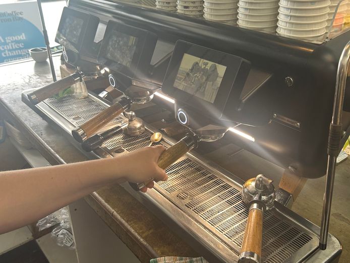 japanese-restaurant-sell-in-byron-bay-available-cafe-set-up-as-well-7