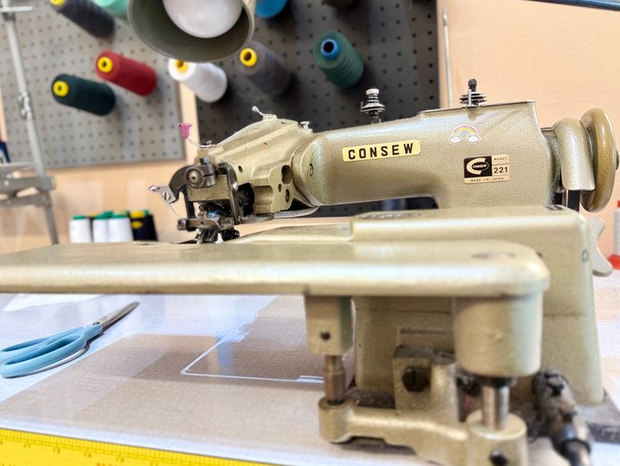 well-loved-alteration-shop-affordable-equipped-ready-to-go-2