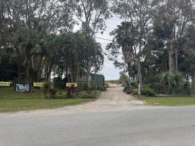 established-landscape-supplies-yard-for-sale-0