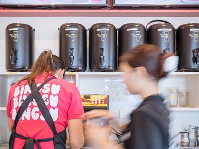 momentea-bingsu-castle-plaza-extrodinary-bubble-tea-business-opportunity-1