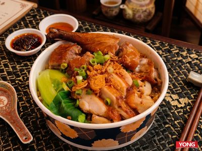 established-bbq-duck-restaurant-in-busy-westfield-mount-gravatt-dining-precinct-3