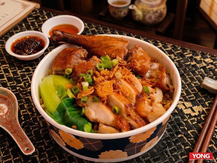 established-bbq-duck-restaurant-in-busy-westfield-mount-gravatt-dining-precinct-3