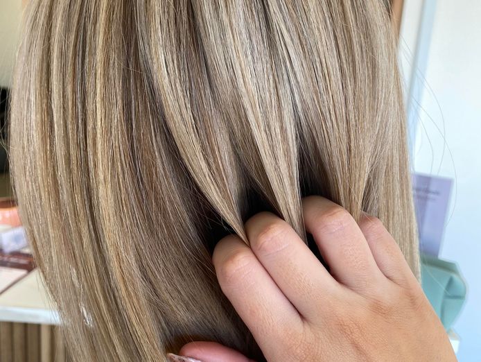 thriving-hair-salon-with-loyal-client-base-prime-location-of-burnett-heads-7