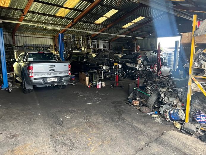 established-auto-wrecking-business-for-sale-1