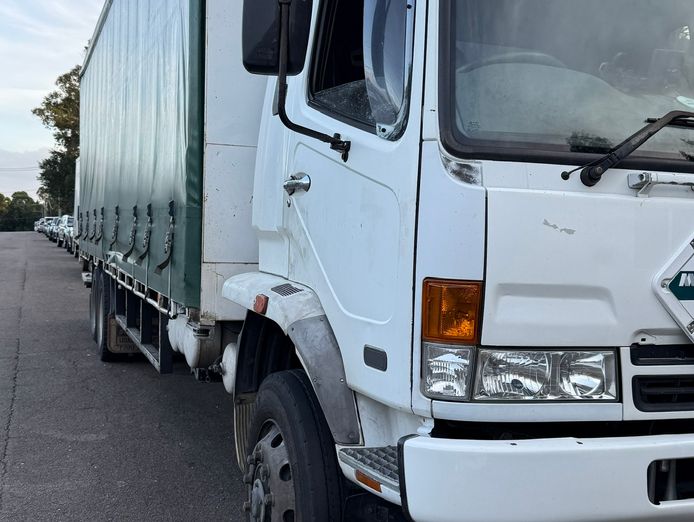 trucks-with-work-sydney-metro-western-sydney-depot-2