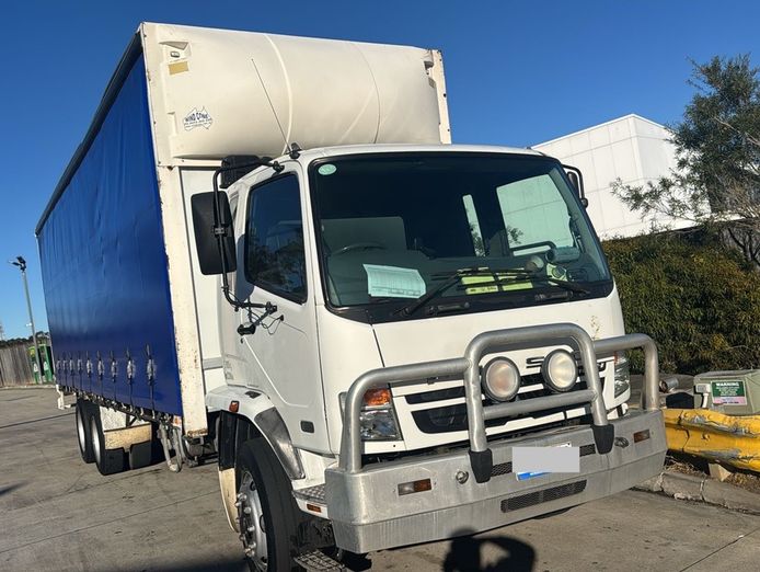 trucks-with-work-sydney-metro-western-sydney-depot-1