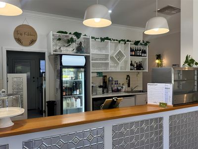 olive-joy-business-amp-freehold-opportunity-4