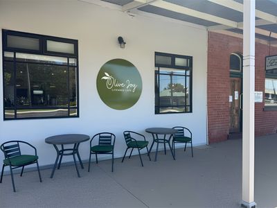 olive-joy-business-amp-freehold-opportunity-0