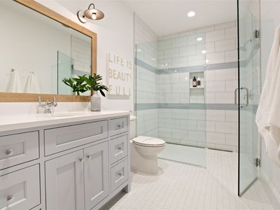 high-return-renovation-opportunity-with-i-amp-f-bathrooms-2
