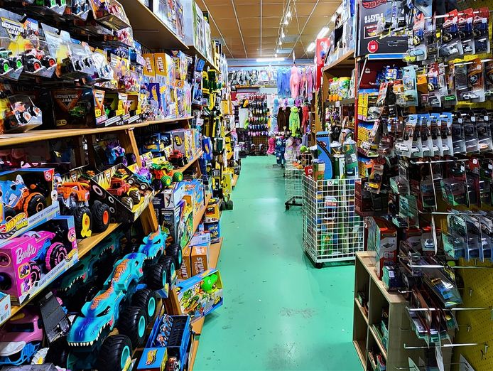 make-your-next-business-move-with-proven-retail-giant-tates-toyworld-2