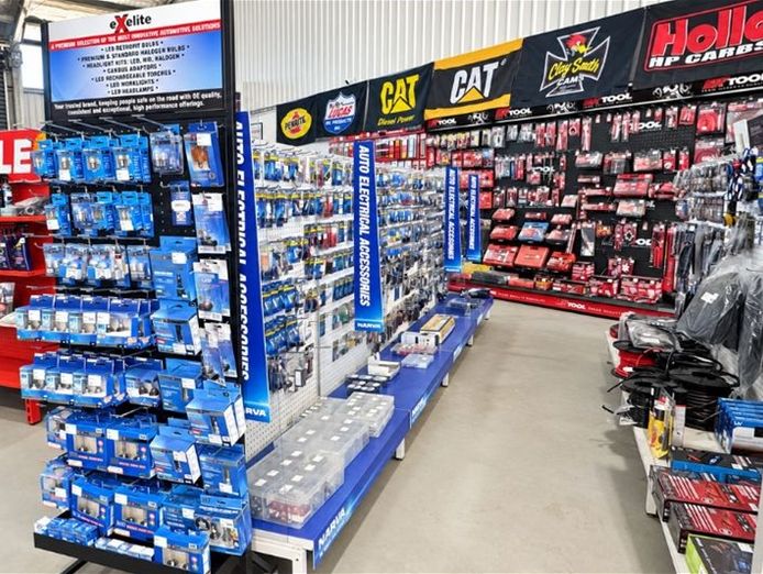 auto-parts-professionals-built-for-car-lovers-3