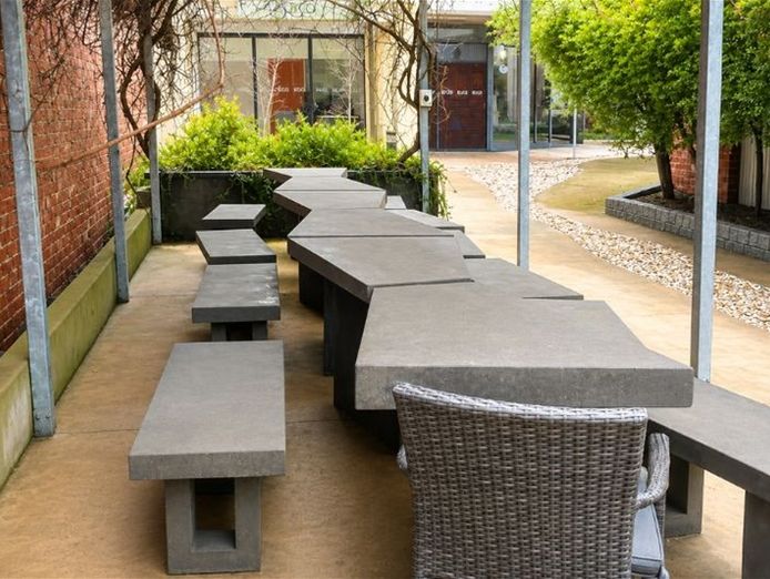 olive-joy-business-amp-freehold-opportunity-6